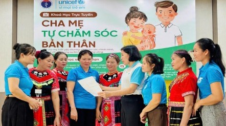 Gần 1.000 phụ huynh được tiếp cận khóa học Làm cha mẹ trực tuyến từ dự án do CWD triển khai